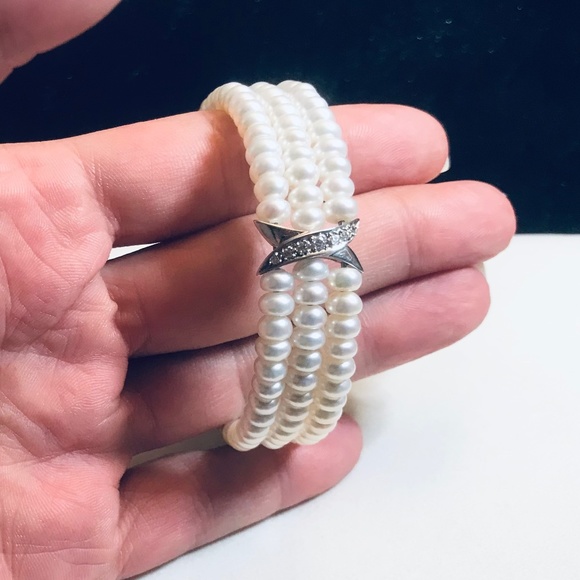 Perlaviva Freshwater Pearl 3-Row Coil X Bracelet - Picture 5 of 8